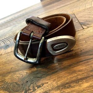 GUESS Brown Leather Distressed Belt Silver Spellout Buckle Vintage VTG